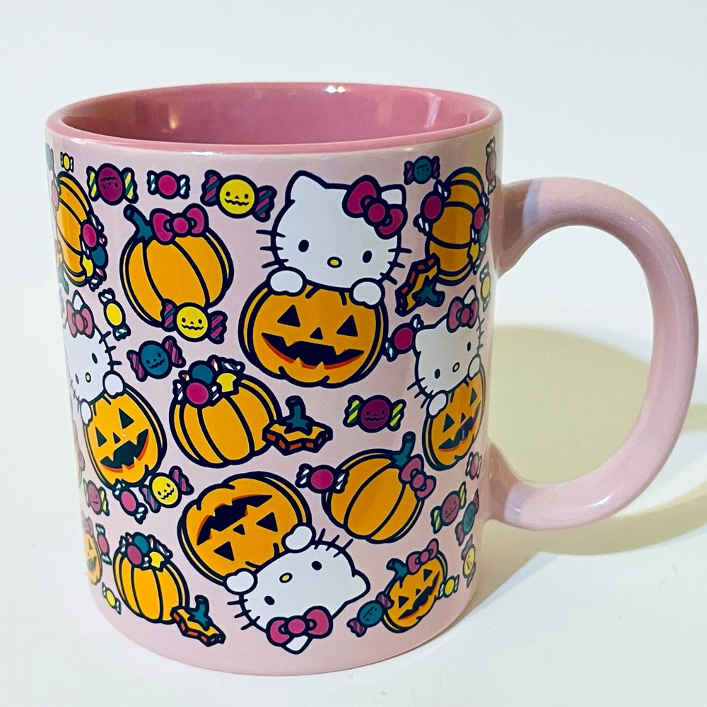 🧡🎀Hello Kitty Halloween Mug